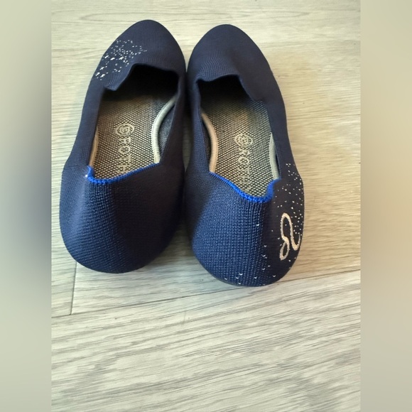 Rothys Navy Limited Edition Zodiac Leo Size 10.5 - Picture 2 of 6